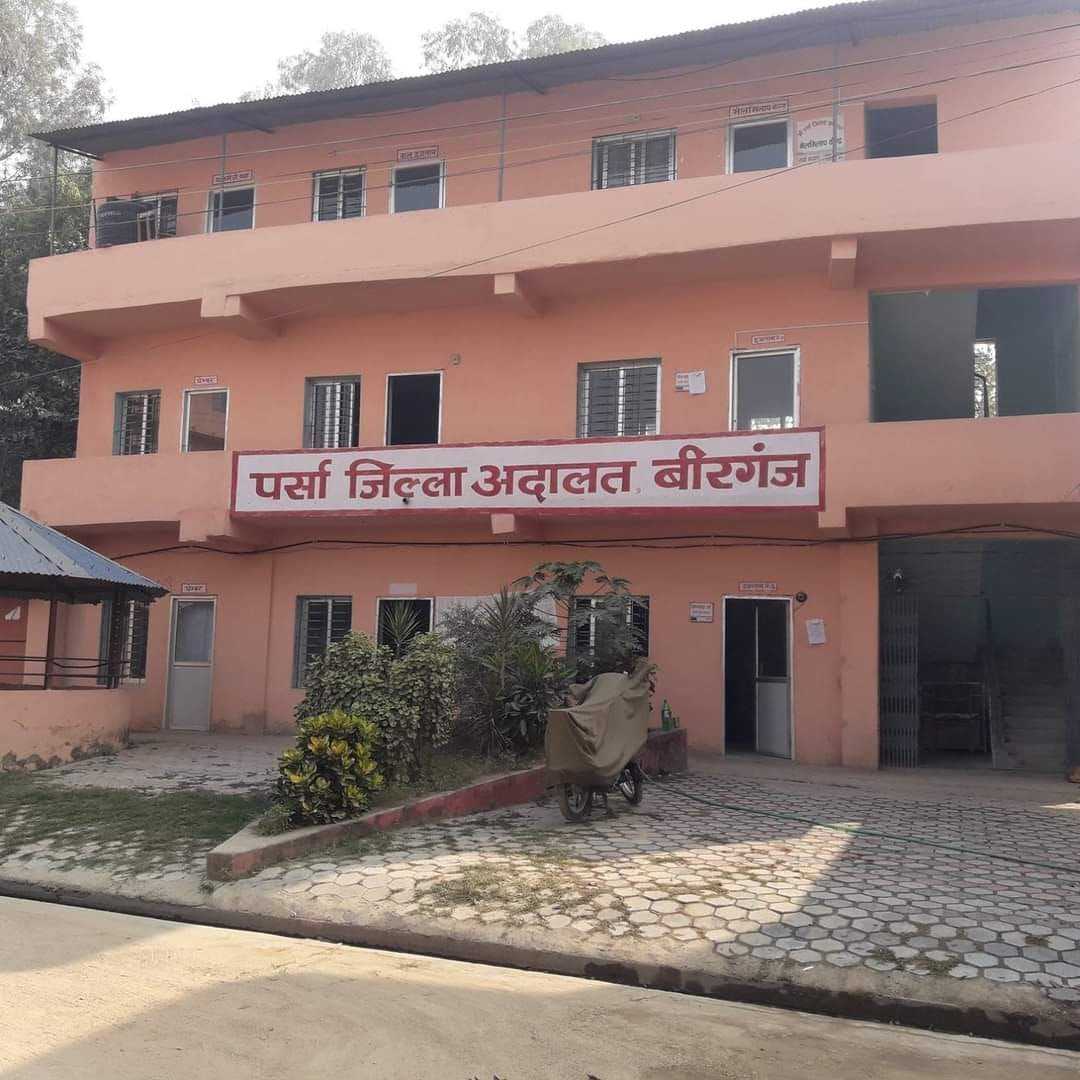 दुई लाख घुससहित पक्राउ परेका सबइन्जिनियर दुबेविरुद्ध जिल्ला अदालतमा मुद्दा दर्ता