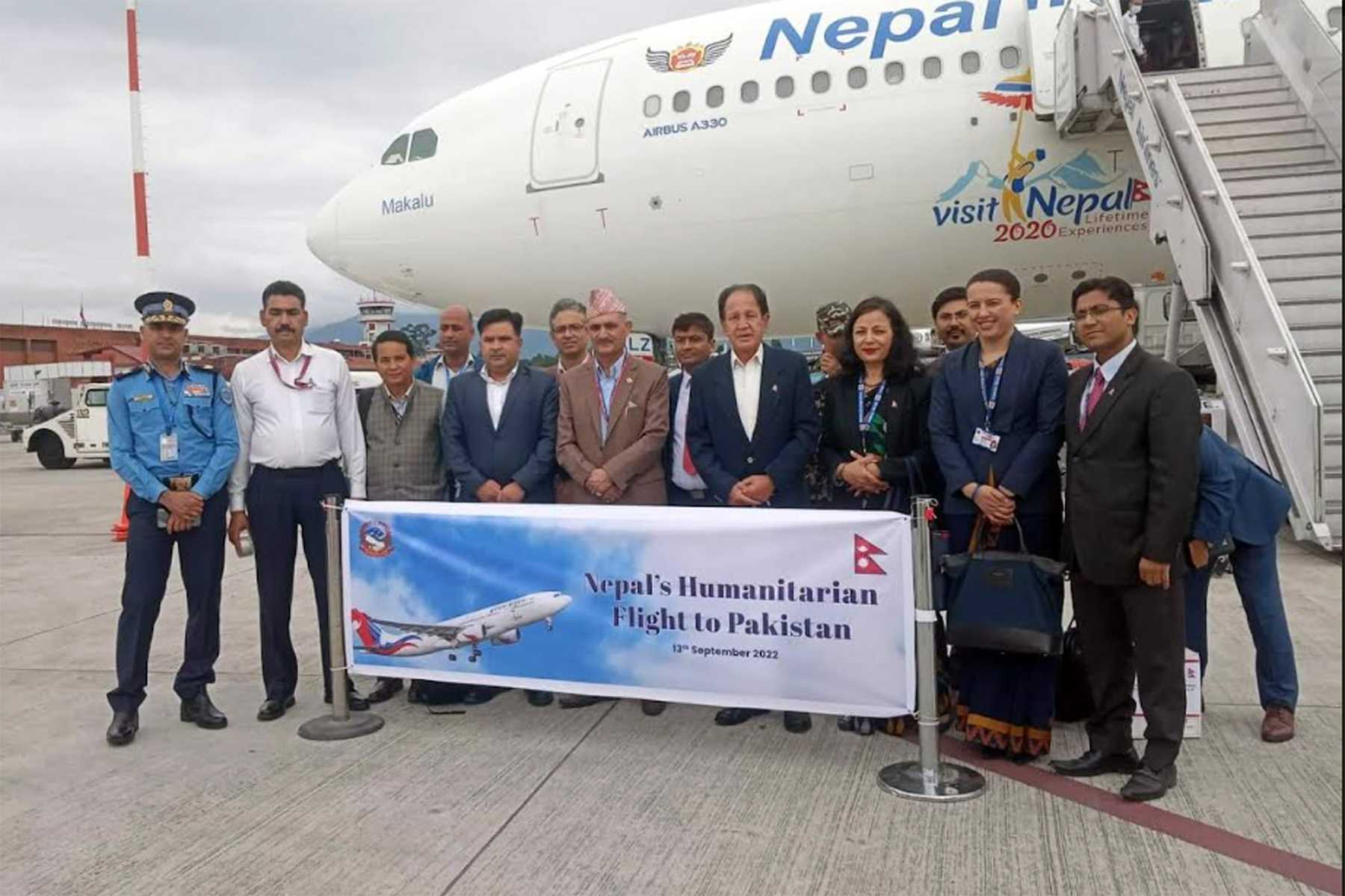 नेपालले पाकिस्तानलाई पठायो २२ टनभन्दा बढी मानवीय सहायता सामग्री