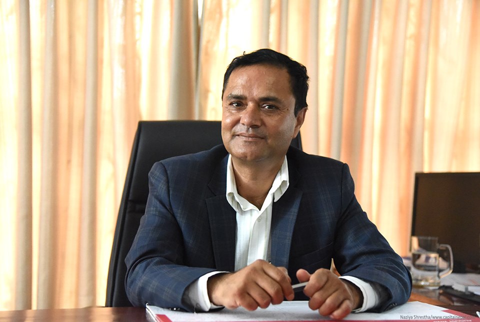 बिमा समितिका अध्यक्ष चापागाईंकाे ४ वर्षे कार्यकाल सकियो, मंगलबारदेखि बसे बिदा 