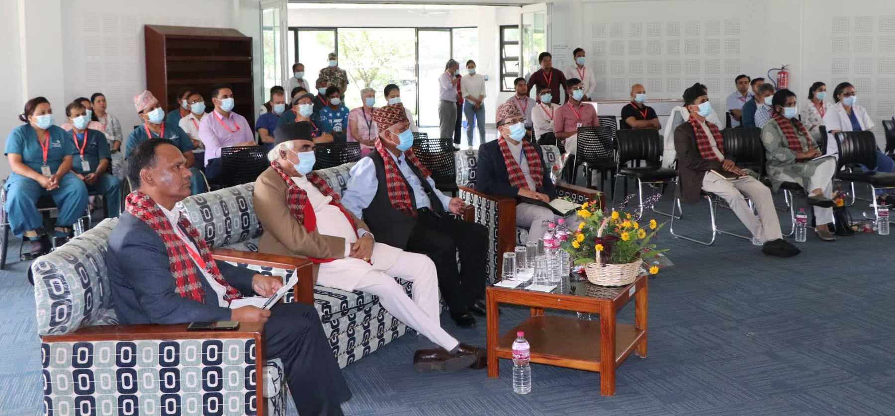 हरियोखर्क अस्पताल अनुगमनमा मुख्यमन्त्री पोखरेल  ‘स्वास्थ्यका क्षेत्रमा देखिने गरी काम गर्छौं’ 