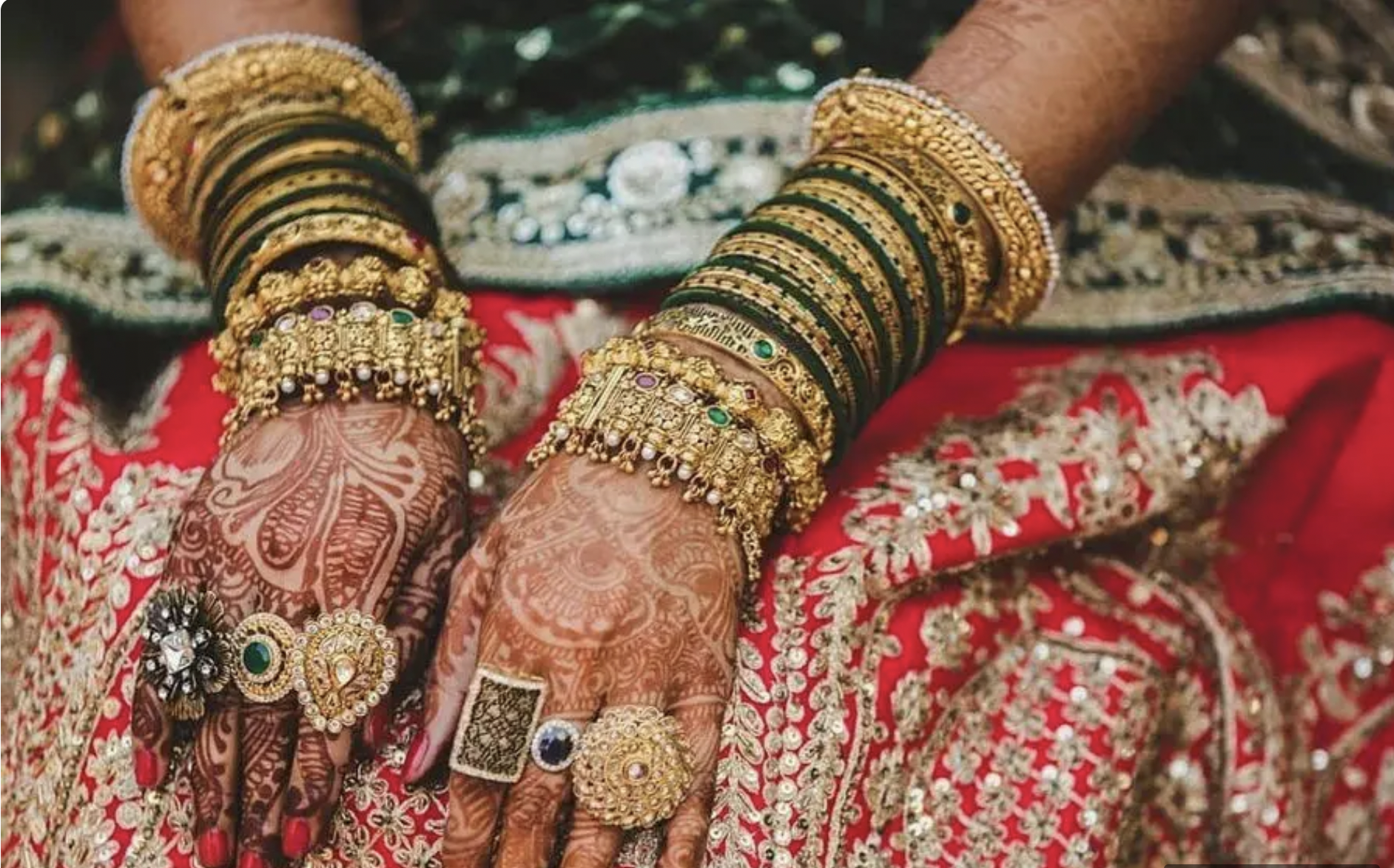 ३ अर्बको चुरा, मेहेन्दी र मेकअपको सामान आयात, साउनमा स्टक क्लिरेन्स