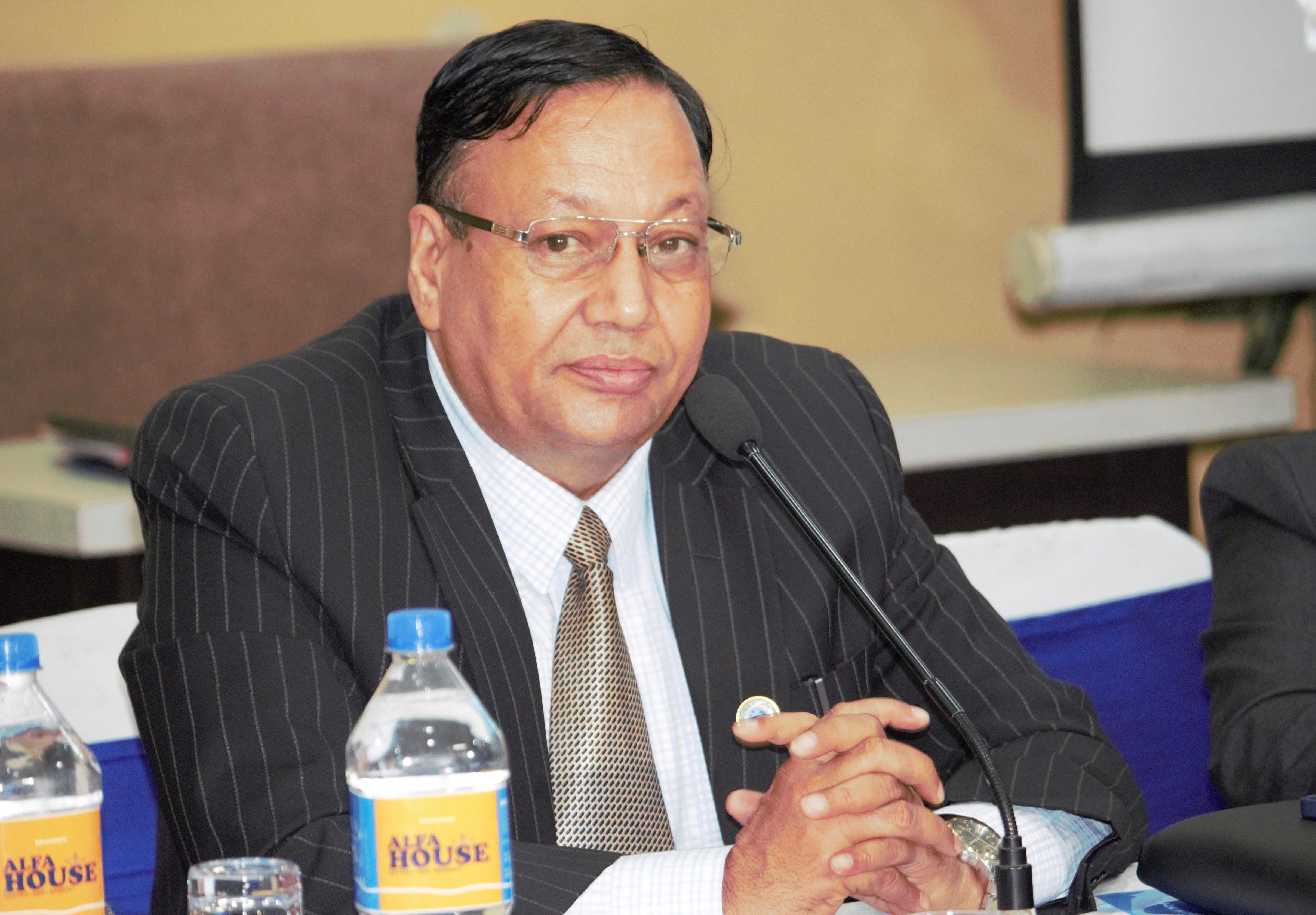पाइलैपिच्छे आलोचना गर्नुभन्दा शिक्षा सुधार्न सामूहिक प्रयत्न गरौं : शिक्षामन्त्री 