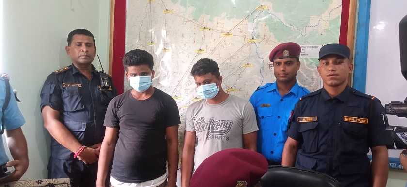 लुटपाटमा संलग्न अभियुक्त सार्वजनिक