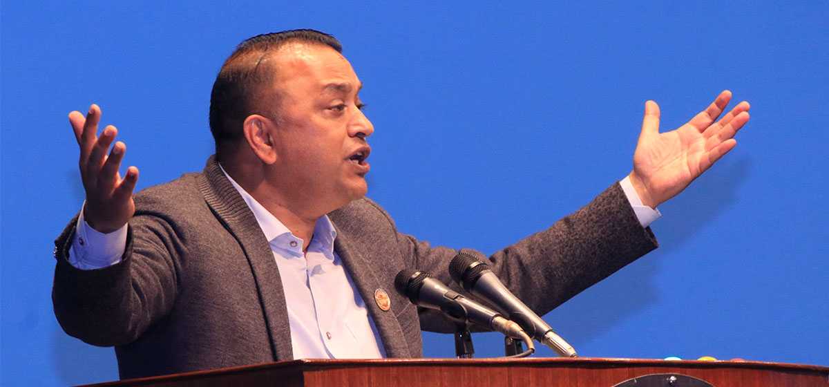 सरकारी कार्यालयमा स्वदेशी वस्तुको उपभोगका सीमा अनिवार्य तोक्नुपर्छ : गगन थापा