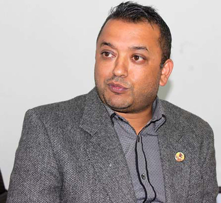 'धेरै झुट नबोलौं, हामीले यहाँ आएर संविधानभन्दा माथि हुन्छ भन्देका छौं यो हदसम्मको हावादारी कुरा गर्ने ?'