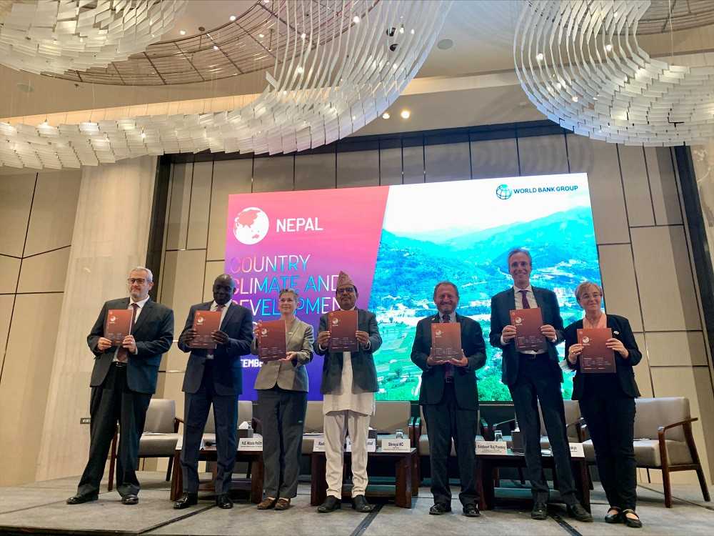 जलवायु तथा विकास प्रतिवेदन सार्वजनिक, वायु प्रदूषणबारे सम्बाेधन गर्न विश्व बैंककाे सुझाव  