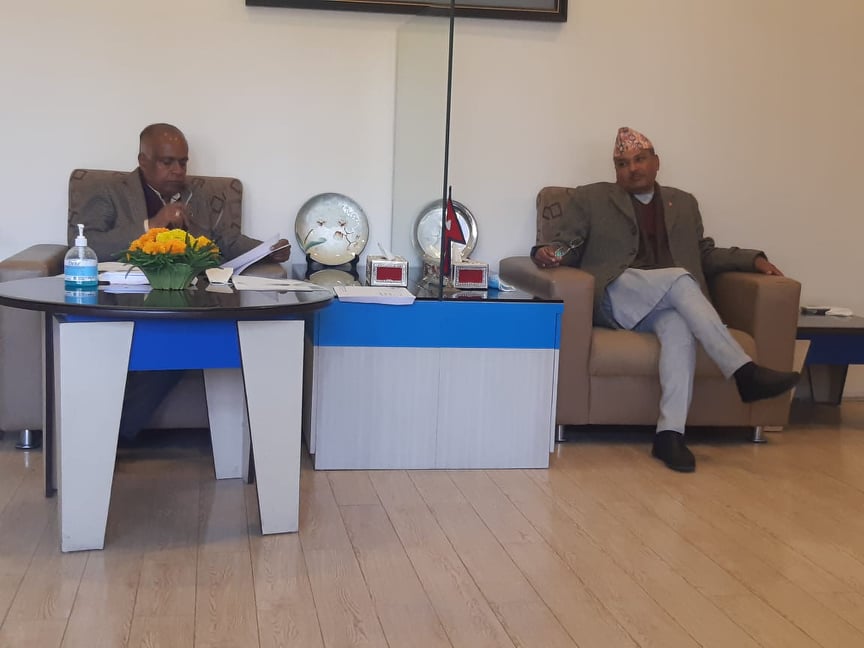 परिसङ्घ र गभर्नरबीच छलफल: सेयर धितो कर्जाले जलविद्युत र पूर्वाधारमा लगानी प्रभावित