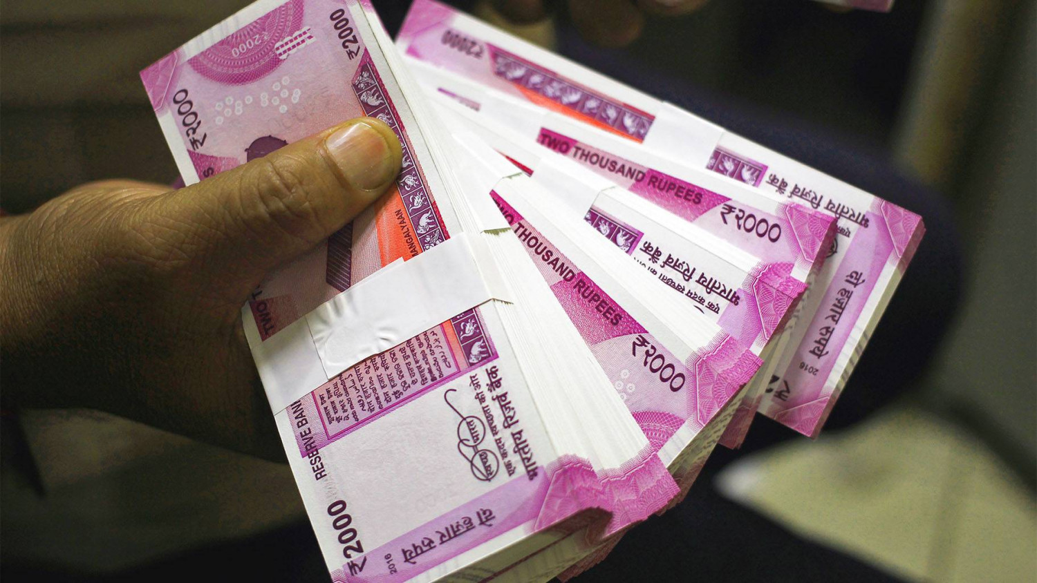 भारुको ‘लिमिट’ बढाउने पक्षमा सरकार, कति संभव ?