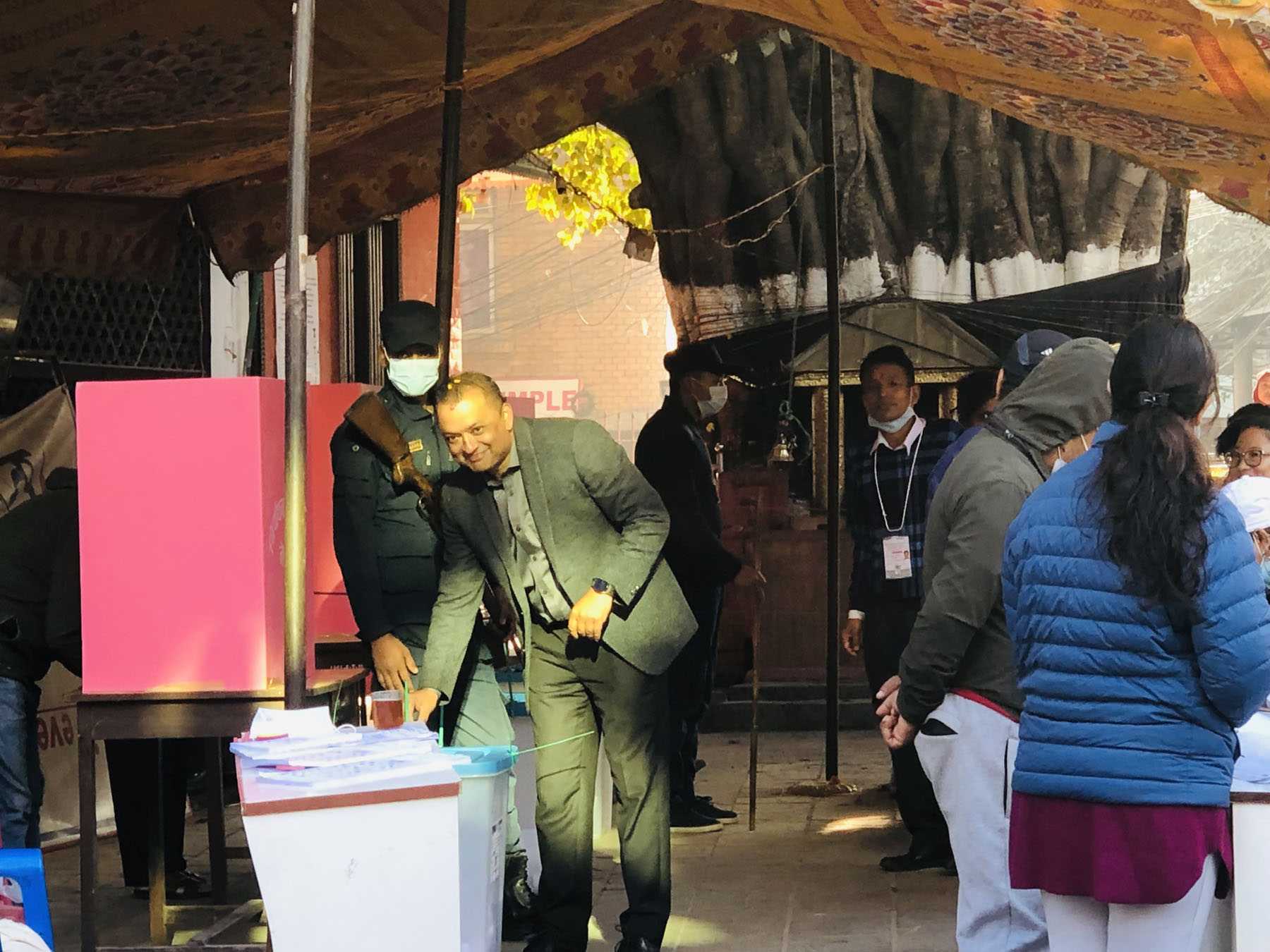 ४१० मतसहित गगन थापाकाे अग्रता कायमै