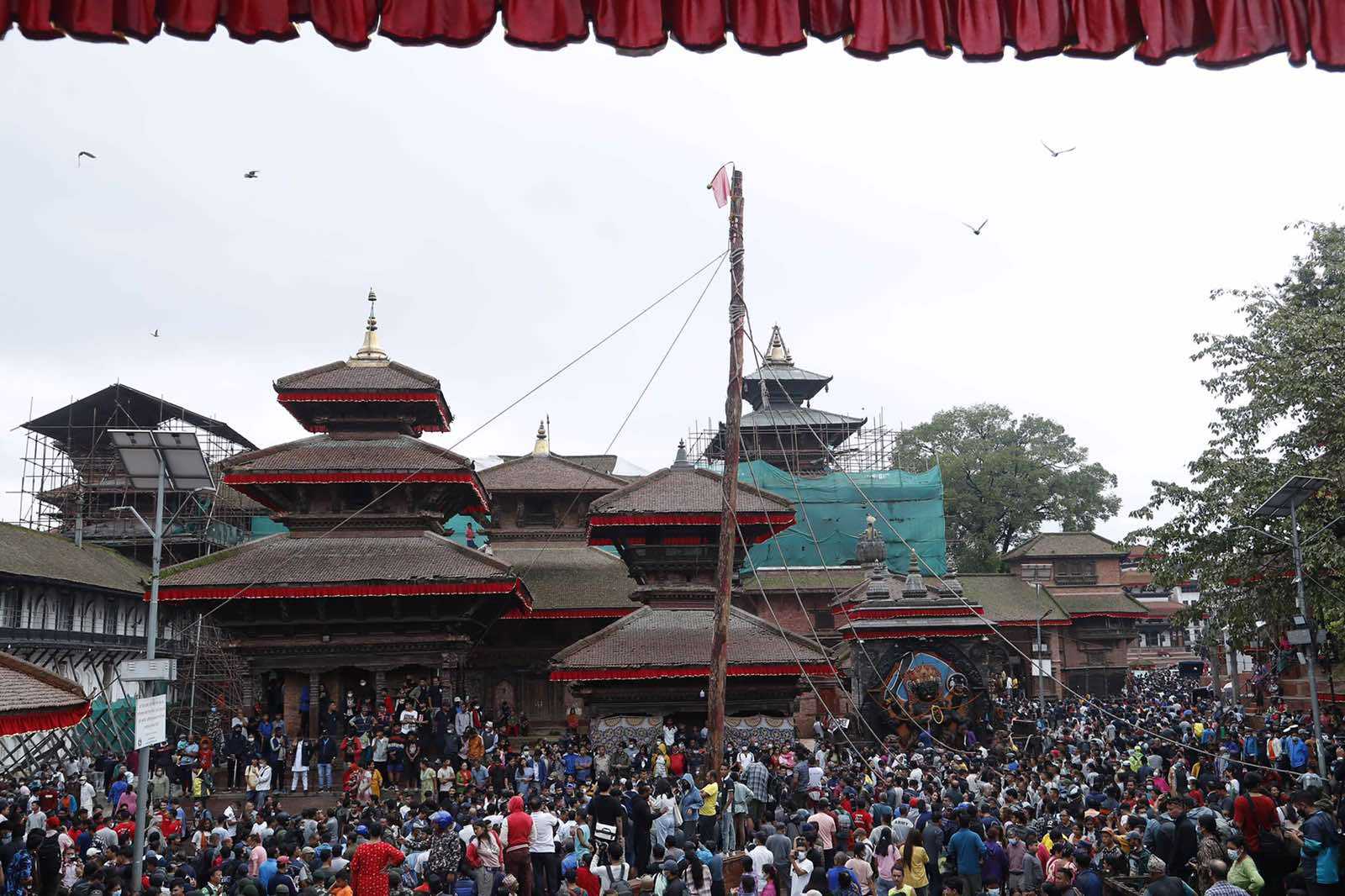  आजदेखि इन्द्रजात्रा विधिवत रूपमा सुरु, लिंगो ठड्याइयो (तस्बिरहरू)