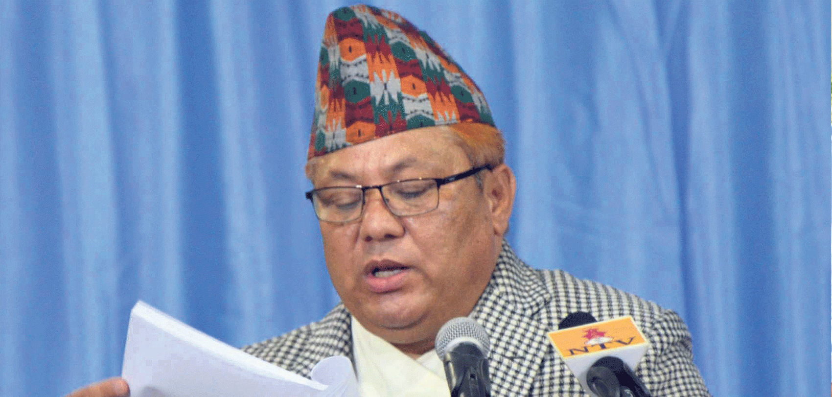 आर्थिक मामिलामन्त्री झपट बोहराकाे राजीनामा