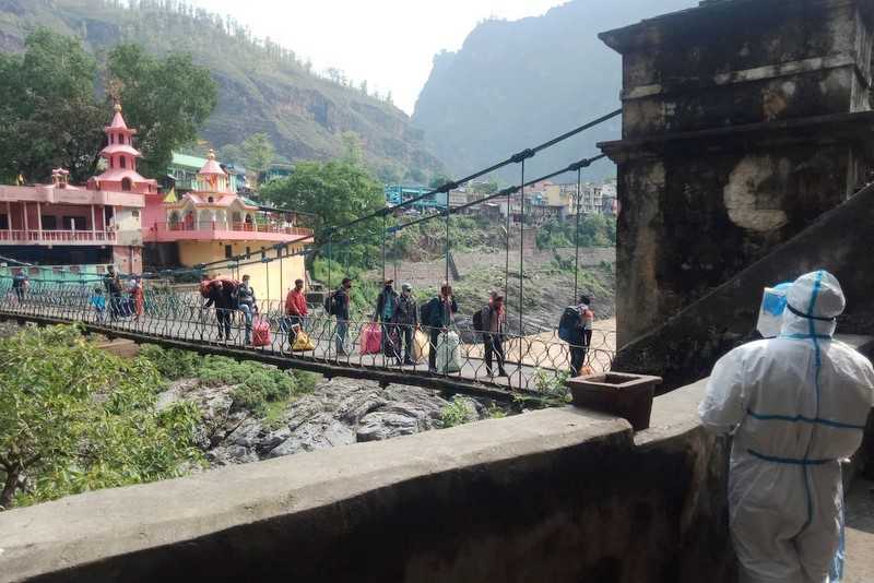 भारतमा कोरोना बढेपछि झुलाघाट नाकामा कडाइ