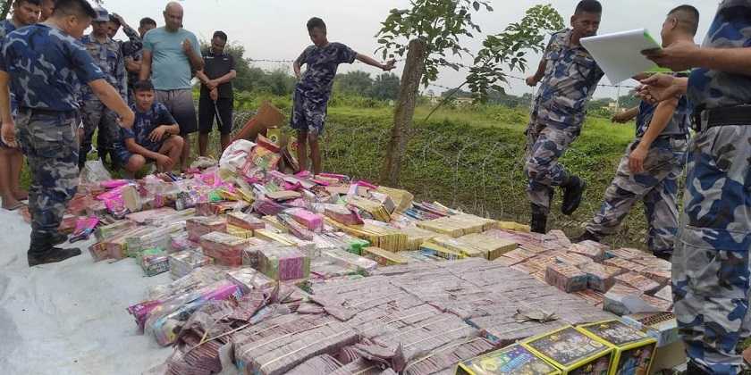 सुनसरी र झापाबाट ८ लाख मूल्य बराबरकाे अवैध पटका बरामद