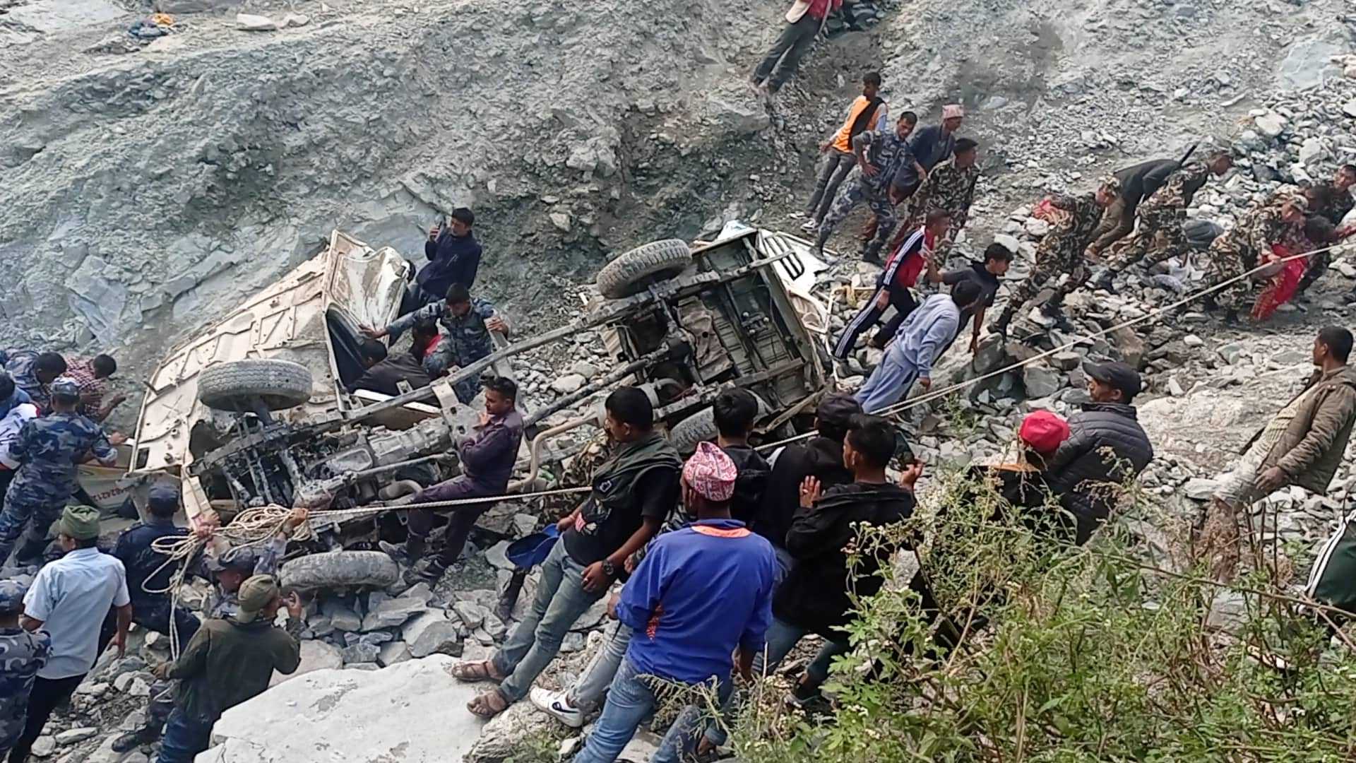 बझाङमा जिप दुर्घटना हुँदा ६ जनाको मृत्यु