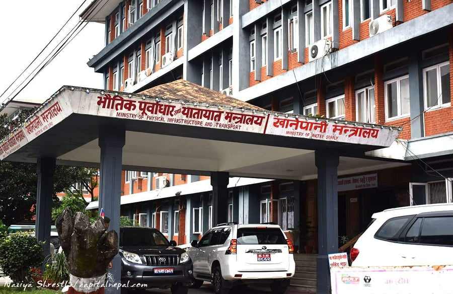 डेढ वर्षदेखि चिनियाँ पक्ष सम्पर्कविहीन, छैन भौतिक पूर्वाधार मन्त्रालयलाई चासो 