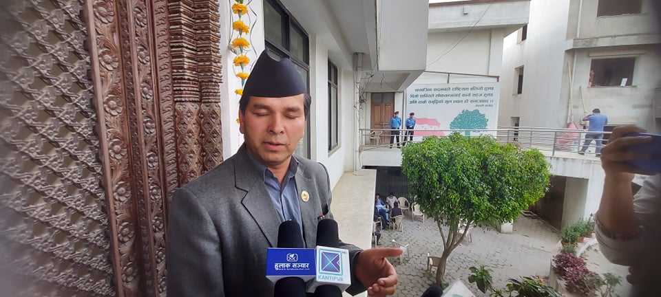 कांग्रेसको केन्द्रीय समितिमै अर्थमन्त्रीको राजीनामा माग