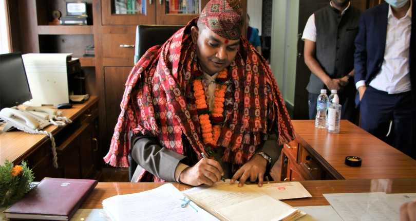 अर्थसचिव कृष्णहरि पुष्करले गरे पदबहाली 