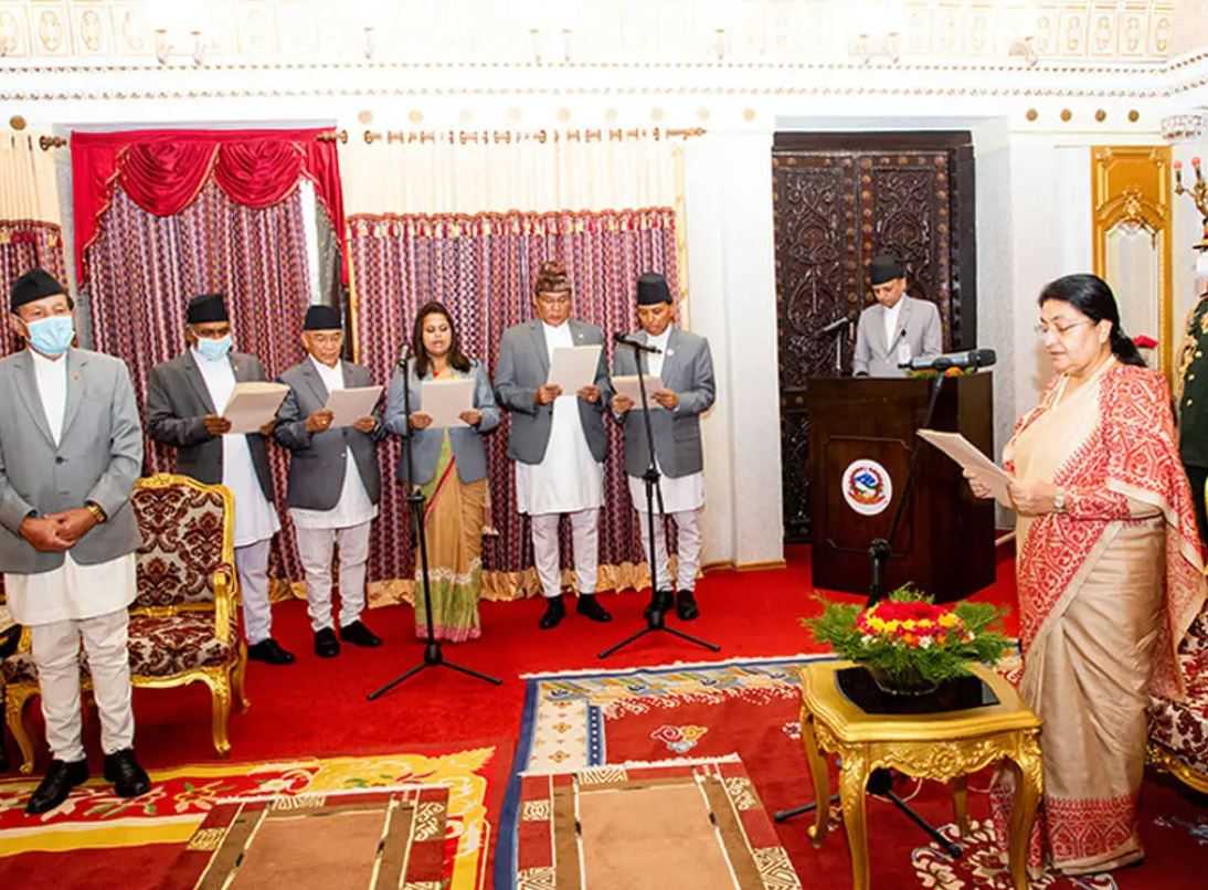 पाँच राजदूतले लिए शपथ