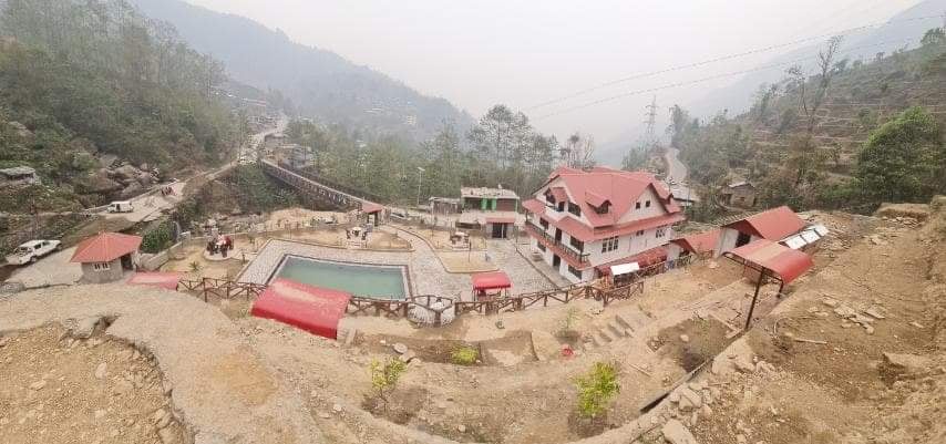 दोलखामा खुल्यो स्वीमिङ्ग पुल र कालिज फार्म सहितको शुभलक्ष्मी रिसोर्ट