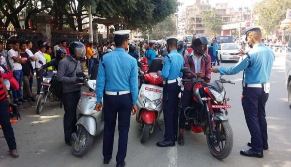 न्युरोडमा दुई पाङ्ग्रे सवारीसाधन निषेध : कुन कुन दिन प्रवेश पाउँछन् ?