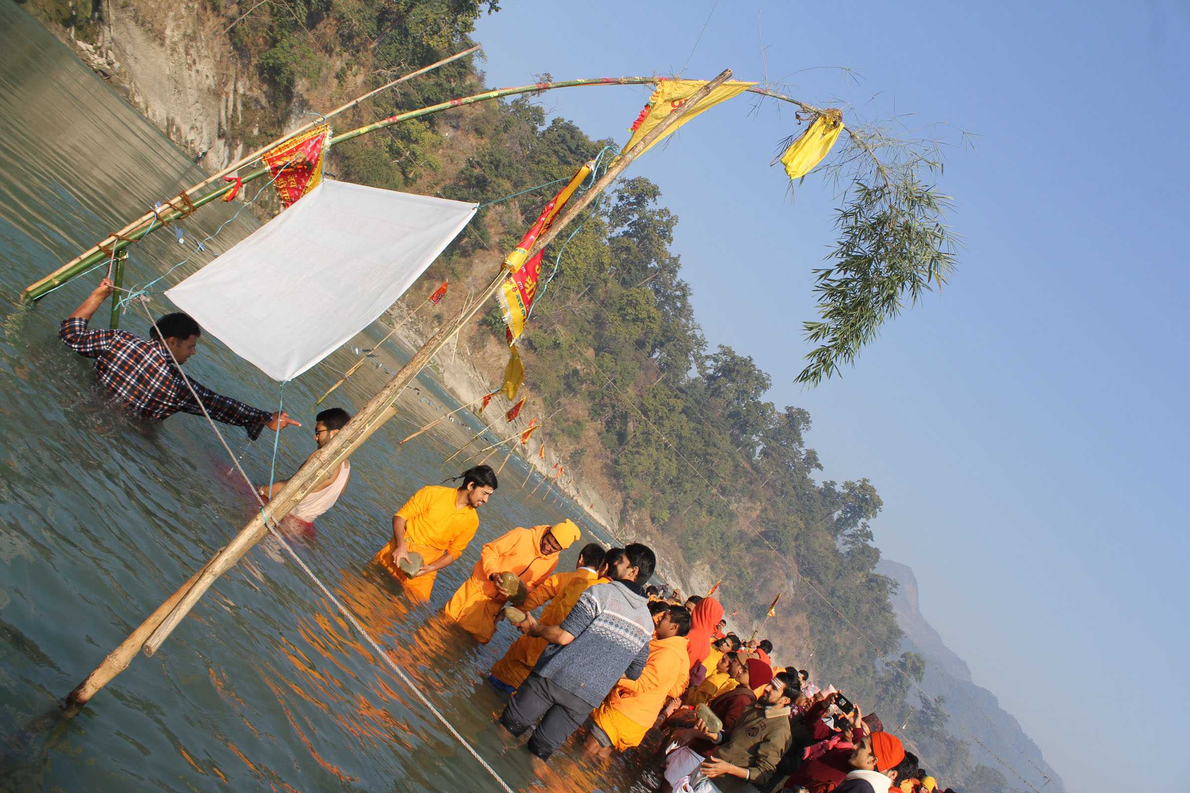 आज  माघे सङ्क्रान्ति मनाइँदै
