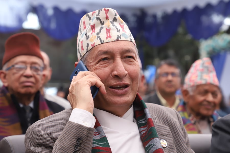अर्थमन्त्री खतिवडाले पदबाट राजीनामा दिँदै 