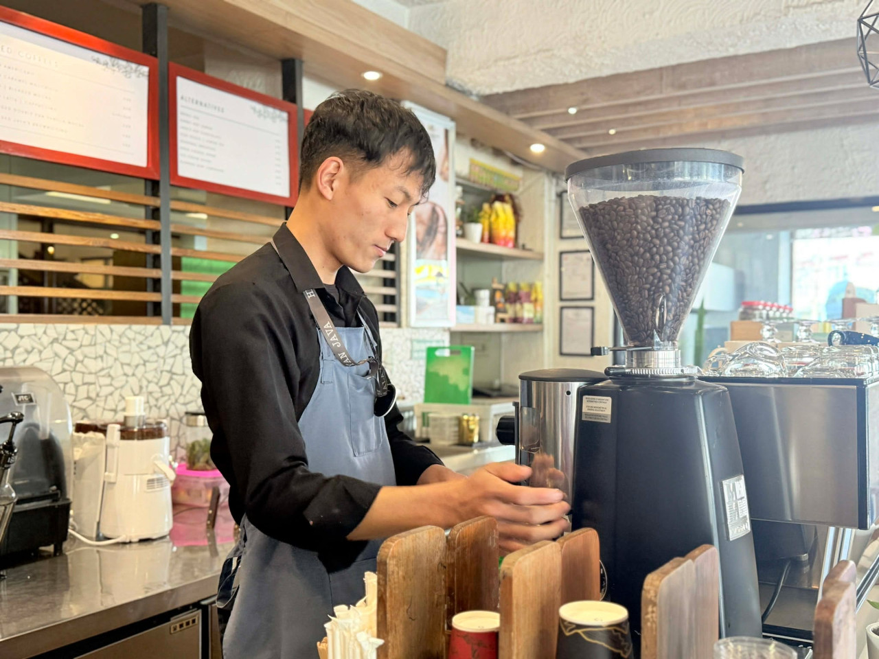 तितो कफीको गुलियो कथाः गल्ली र कुनाकाप्चाबाट आइपुग्छ मगमग वासना