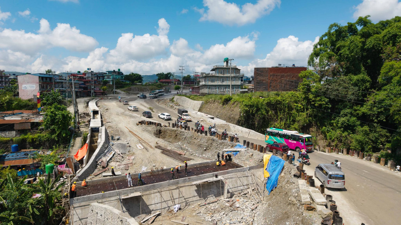 अर्धवार्षिक समिक्षाः सडक र पुल निर्माणमा सुस्तता, रेलमार्गको अवस्था निराशाजनक