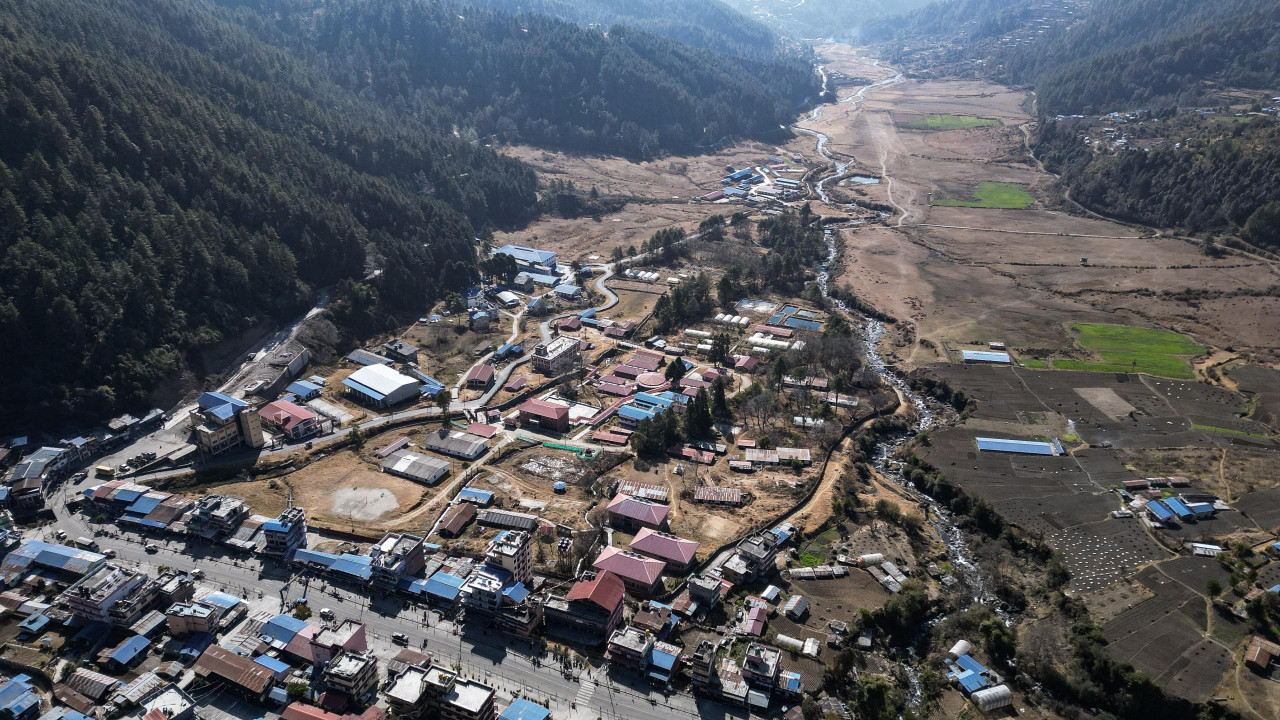 पर्यटक पर्खिरहेको नेपालको स्वीट्जरल्यान्ड अर्थात् जिरी (तस्बिरसहित)