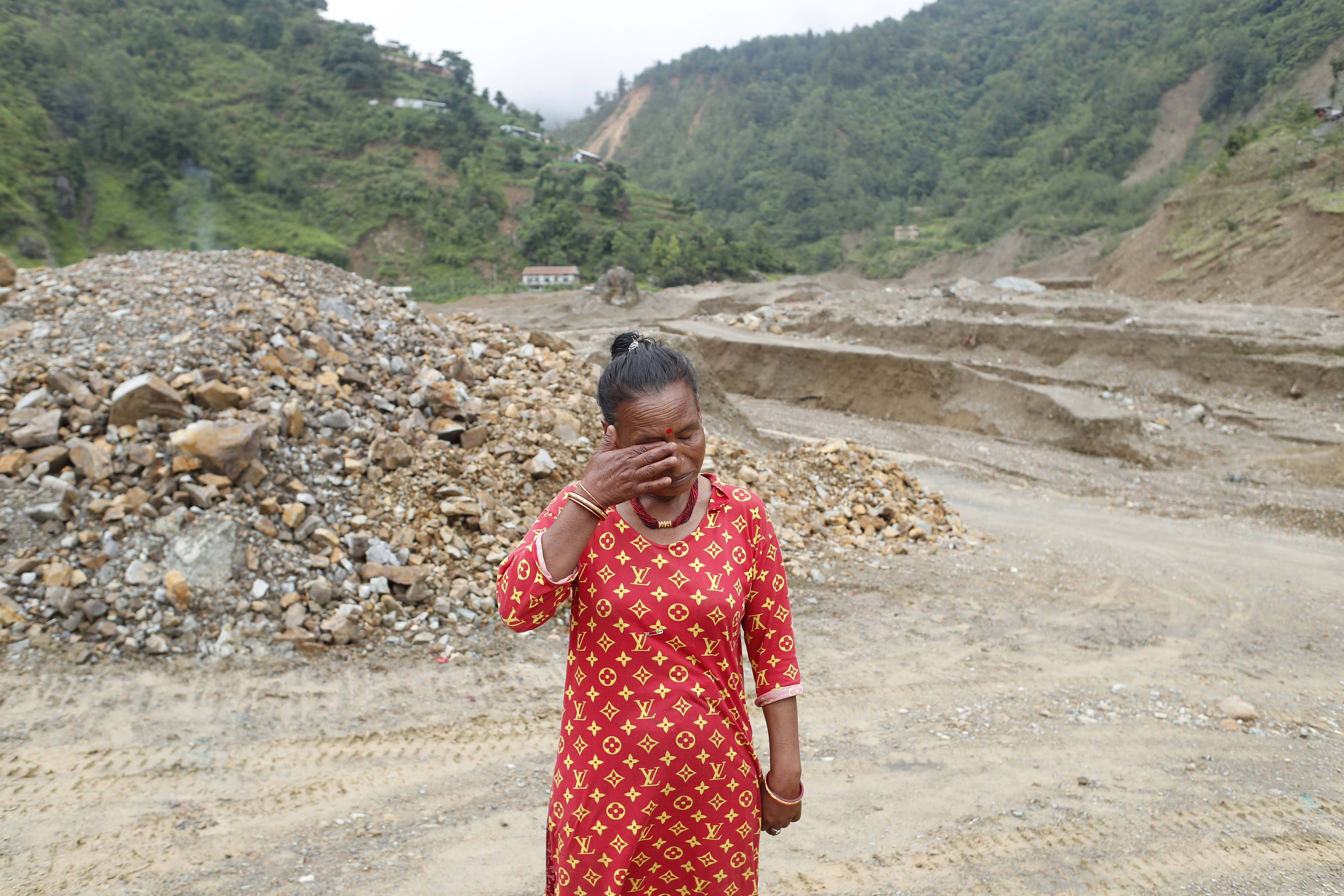 19_Bina-Nagarkoti_Local-of-Dhunge-Village_AB_4486-1751088485.jpg
