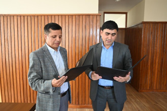 राष्ट्रिय जीवन बिमा कम्पनीको संचालक समितिमा नवनियुक्त अर्यालले लिए शपथ