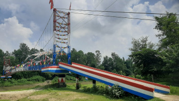 मोहना नदीमा बन्यो झोलुङ्गे पुल