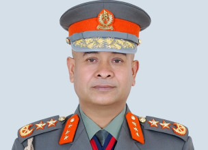 नागरिकको सेवा र सुरक्षामा समर्पित रहन महानिरीक्षक अर्यालको निर्देशन