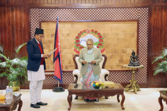 अन्तरिम सरकारको अवधि सकिनुअघि राष्ट्रिय योजना आयोगका उपाध्यक्ष श्रेष्ठले दिए राजीनामा