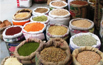 सुनसरीका बाढीपीडितलाई खाद्य सामग्री वितरण