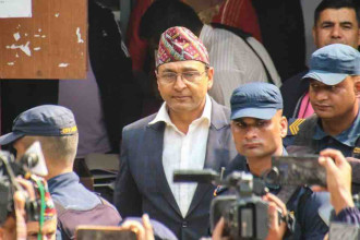 सुन्धारा कारागारबाट ३ हजार बढी कैदीबन्दी फरार, टोपबहादुर रायमाझी पनि भागे
