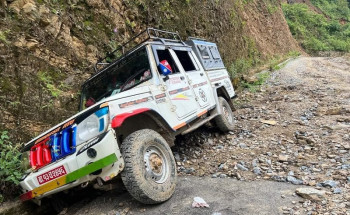 दमौली आउँदै गरेको जिप दुर्घटना हुँदा ६ जना घाइते