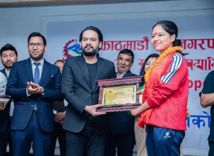 काठमाडौं महानगरद्वारा तेक्वान्दो खेलाडी पलेशालाई पाँच लाखसहित सम्मान