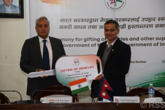 नेपाललाई भारतले थप दिए २२३ सवारी साधान