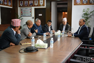 अर्थमन्त्रीसँग निजी क्षेत्र प्रतिनिधिको भेट, आर्थिक सुधार गर्न भ्याटदेखि अन्तः शुल्क घटाउन माग