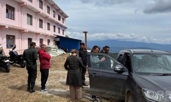 आधारभूत अस्पतालको भवन अलपत्र पार्ने ठेकेदारको गाडी नियन्त्रण