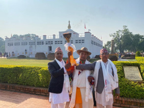 लुम्बिनीबाट सगरमाथा आधार शिविर लगियो शान्ति दीप