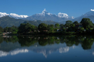 माछापुच्छ्रे मुस्कुराउँदा पनि पर्यटकीय सहर पोखरा सुनसान