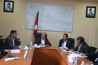 योजना आयोग र राष्ट्र बैंकका गर्भनरबीच छलफल, मौद्रिक नीति र वित्त नीतिबारे कुराकानी 