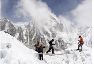 दुर्गम हिमाली क्षेत्रको पर्यटन प्रवर्द्धनका लागि करिब १०० शिखरमा पर्वतारोहण अनुमति नि:शुल्क
