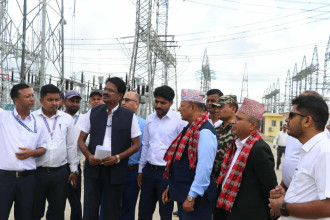 ऊर्जामन्त्रीद्वारा देशकै सबैभन्दा ठूलो अन्तर्देशीय प्रसारण लाइनको स्थलगत निरीक्षण