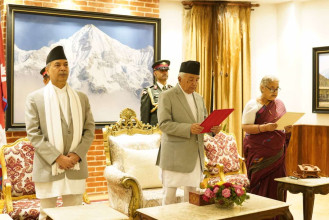 नवनियुक्त प्रधानमन्त्री सुशीला कार्कीले लिइन् शपथ