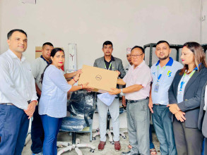 कामना सेवा विकास बैंकद्वारा मालपोत कार्यालय बुटवललाई सामग्री हस्तान्तरण