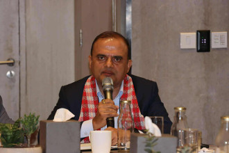 ‘अर्थ मन्त्रालय राहतसँगै सुशासनमा केन्द्रित छ’