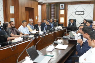 सुनकोशी मरिण र भेरी बबईका ठेक्का यथास्थितिमा राख्न नसकिने: मन्त्री घिसिङ